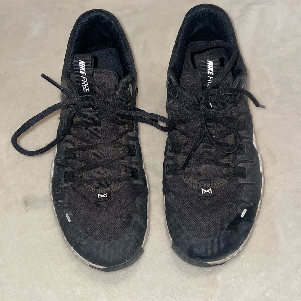 Nike Black and White Metcon Sneakers